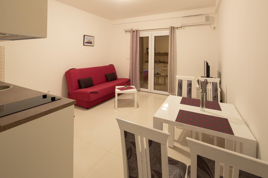 Apartments Raskovic Radanovići Exteriör bild