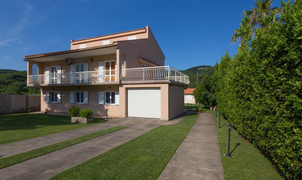 Apartments Raskovic Radanovići Exteriör bild