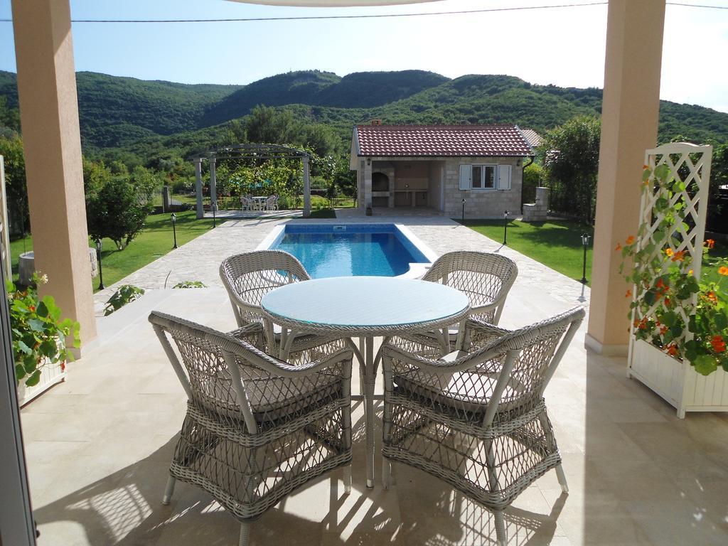 Apartments Raskovic Radanovići Exteriör bild