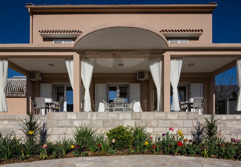 Apartments Raskovic Radanovići Exteriör bild