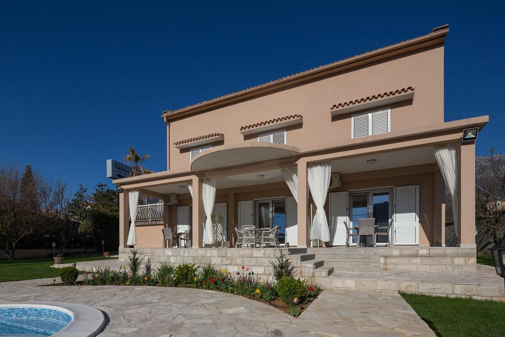 Apartments Raskovic Radanovići Exteriör bild