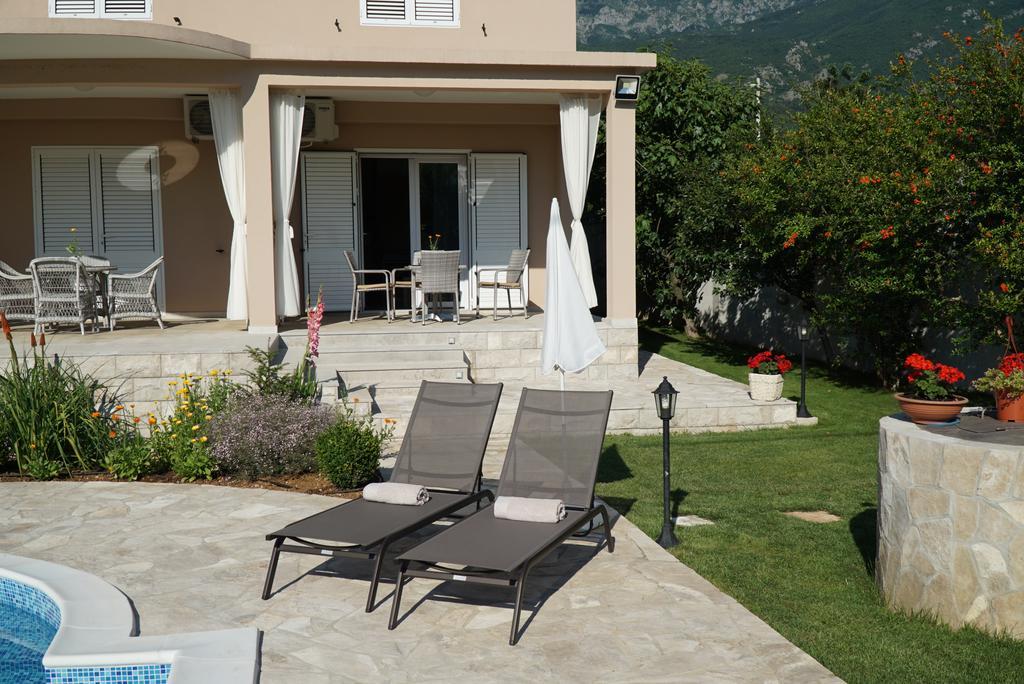 Apartments Raskovic Radanovići Exteriör bild