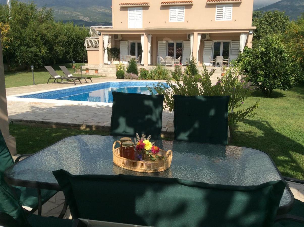 Apartments Raskovic Radanovići Exteriör bild