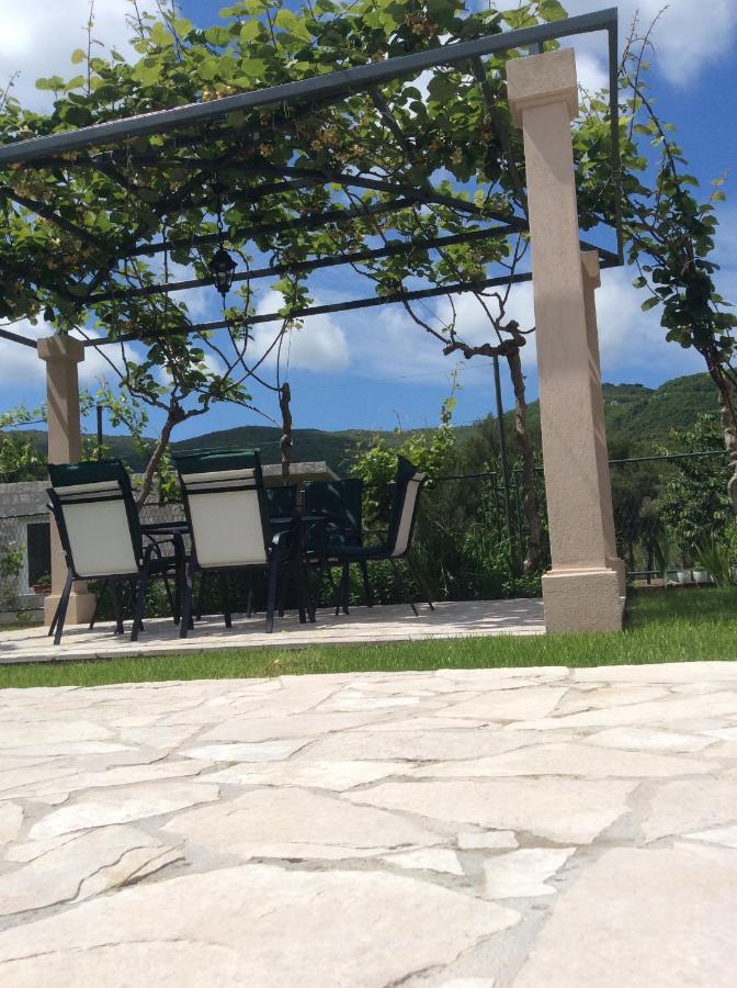 Apartments Raskovic Radanovići Exteriör bild